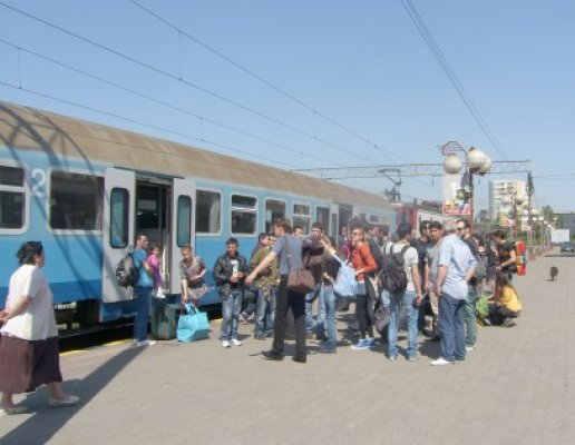Trenurile spre Constanţa au întârzieri din cauza caniculei